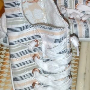 Roxy Striped Sneakers - White, Peach, and Gray